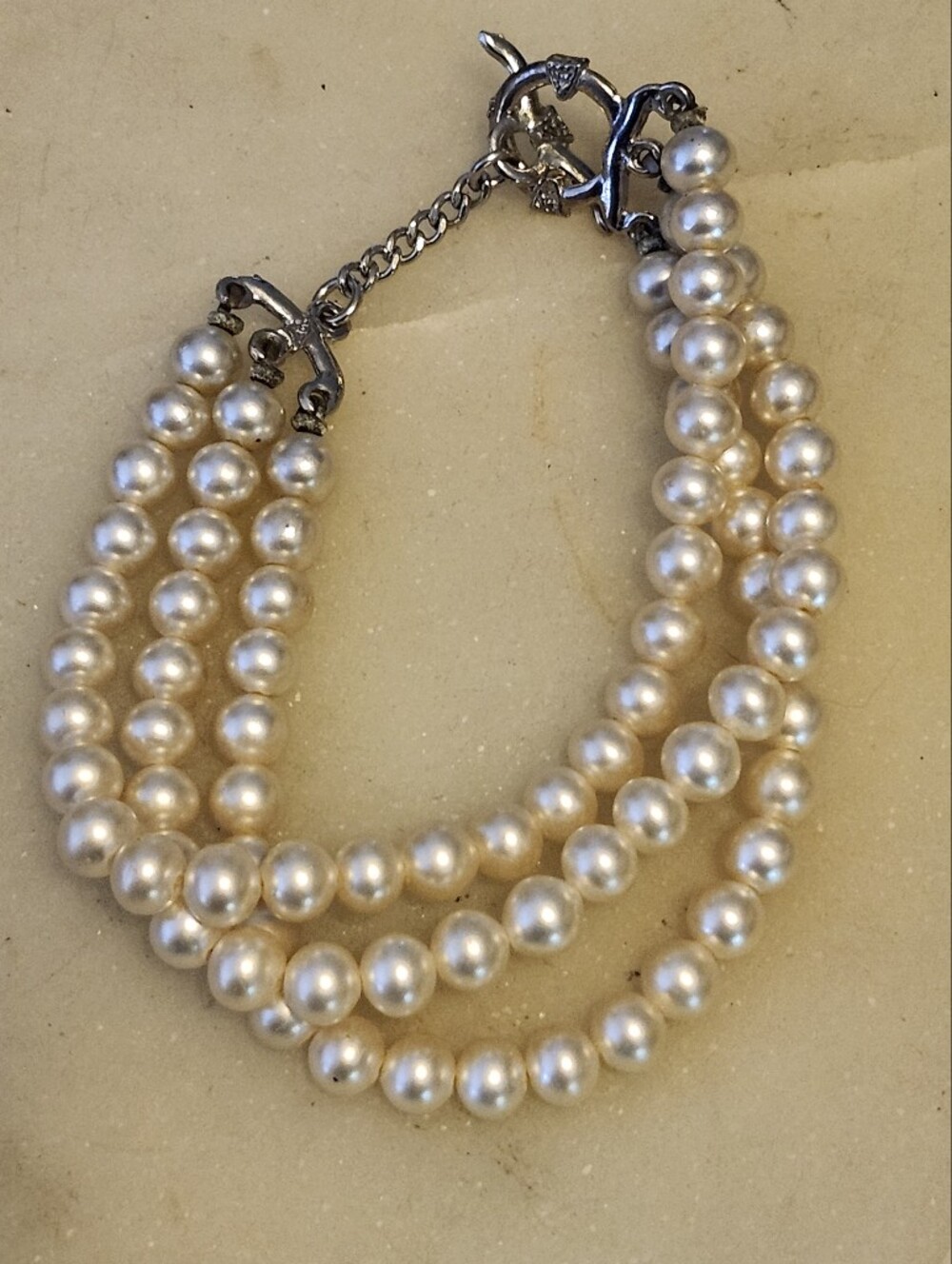 Classic Triple-Strand Pearl Bracelet in Cream
